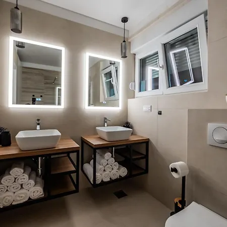 Villa Marin W Massage Pool 3 Min Walk To *