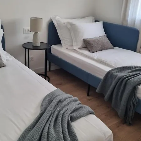 Villa Marin W Massage Pool 3 Min Walk To *