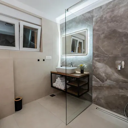 Villa Marin W Massage Pool 3 Min Walk To *