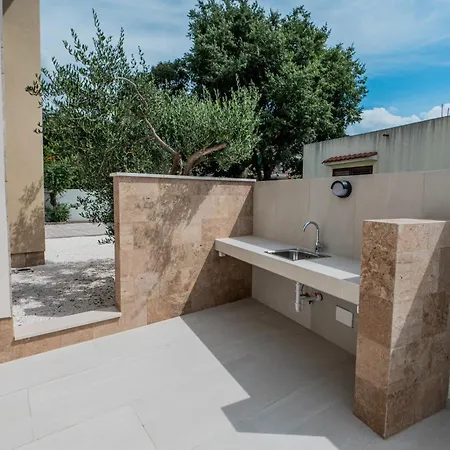 Marin W Massage Pool 3 Min Walk To * Kastela
